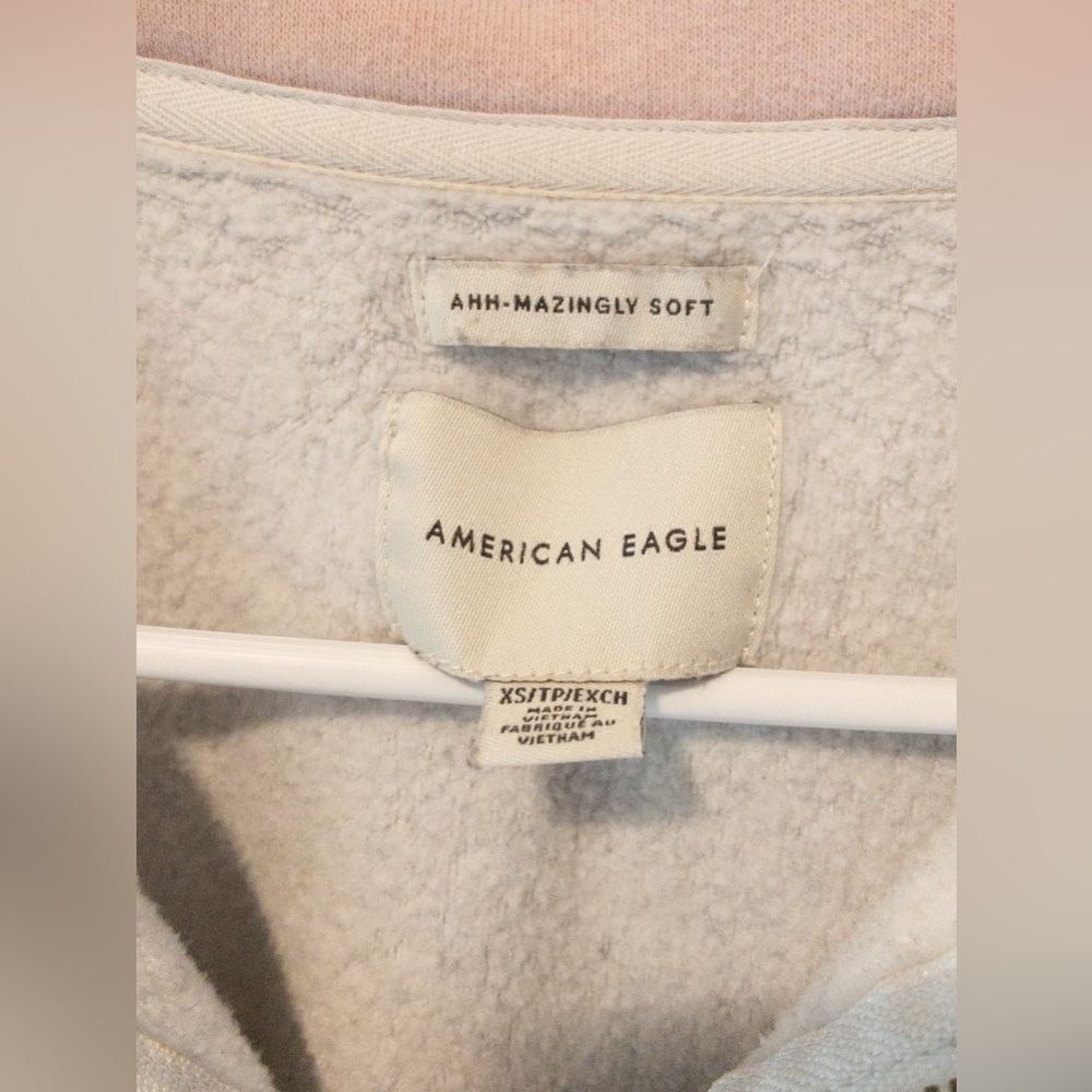 Amazingly Soft American Eagle Pullover - image 3